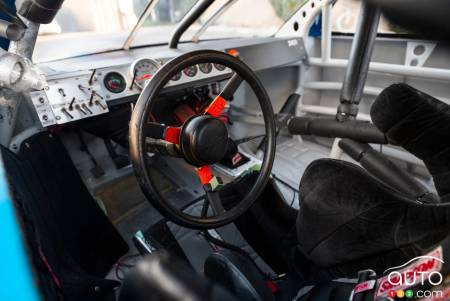The 1997 Chevrolet Monte Carlo, steering wheel